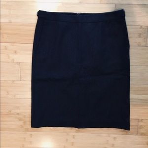 𝅺Elie Tahari charcoal grey wool skirt sz 8